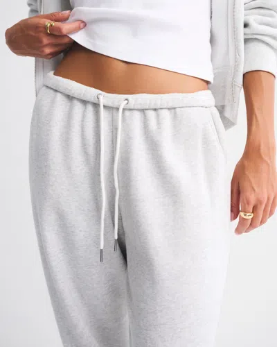 Abercrombie & Fitch High Rise Sunday Baggy Sweatpant In White