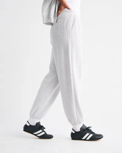 Abercrombie & Fitch High Rise Sunday Baggy Sweatpant In White