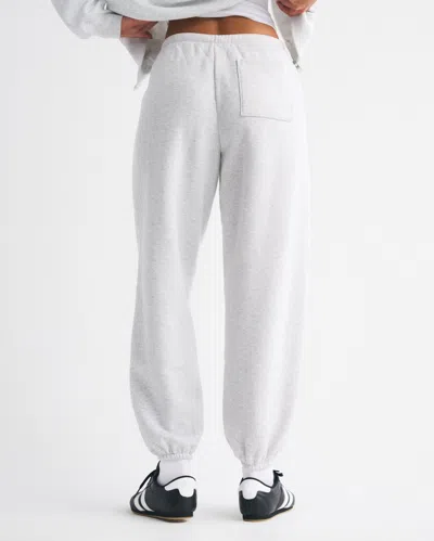 Abercrombie & Fitch High Rise Sunday Baggy Sweatpant In White