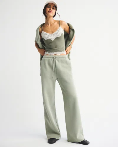 Abercrombie & Fitch High Rise Sunday Wide Leg Sweatpant