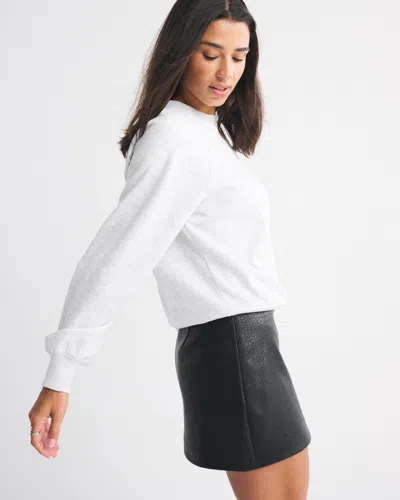 Abercrombie & Fitch The A&f Scarlett Curve Love Vegan Leather Mini Skort In White