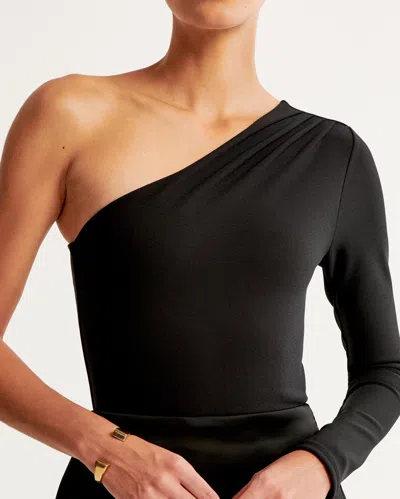 Abercrombie & Fitch Long-sleeve Crepe Asymmetrical One-shoulder Bodysuit In Black