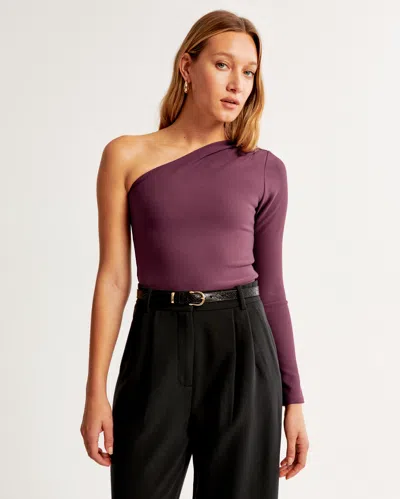 Abercrombie & Fitch Long-sleeve Crepe Asymmetrical One-shoulder Bodysuit In Burgundy