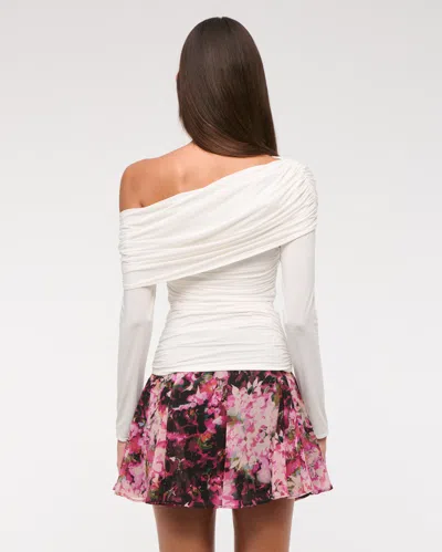 Abercrombie & Fitch Asymmetrical Foldover Top In White