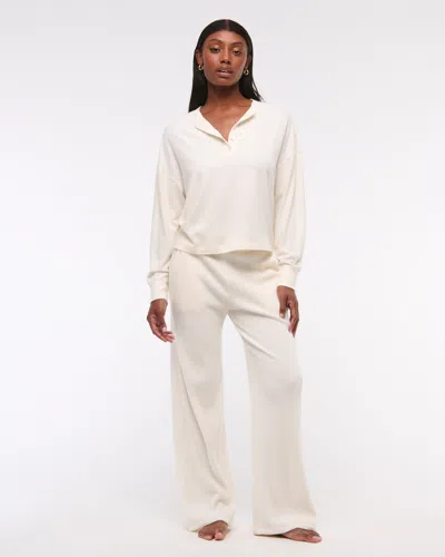Abercrombie & Fitch Long-sleeve Cozy Lounge Knit Oversized Henley Top In White