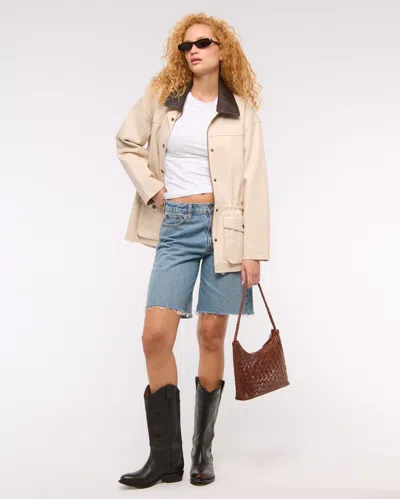 Abercrombie & Fitch Essential Tuckable Baby Tee In White