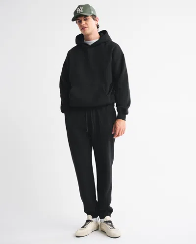 Abercrombie & Fitch Essential Cinched Sweatpant In Black