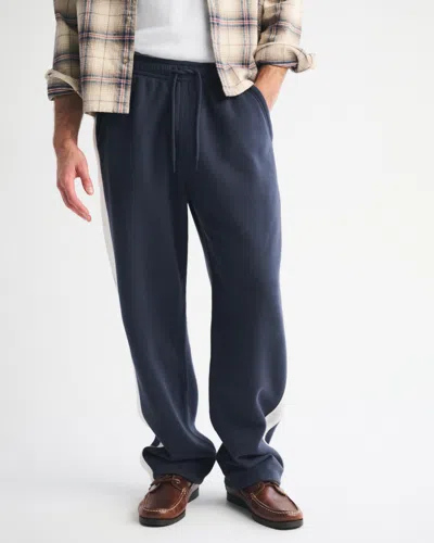 Abercrombie & Fitch Essential Baggy Open-hem Sweatpant In Black