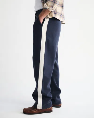 Abercrombie & Fitch Essential Baggy Open-hem Sweatpant In Black