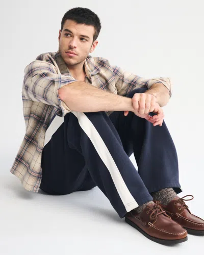 Abercrombie & Fitch Essential Baggy Open-hem Sweatpant In Black