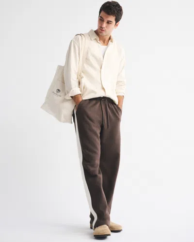 Abercrombie & Fitch Essential Baggy Open-hem Sweatpant In Brown