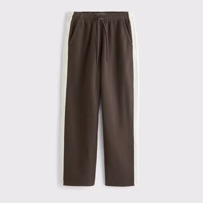 Abercrombie & Fitch Essential Baggy Open-hem Sweatpant In Brown