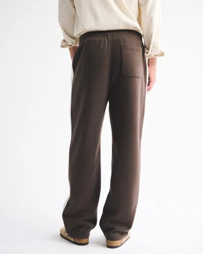 Abercrombie & Fitch Essential Baggy Open-hem Sweatpant In Brown