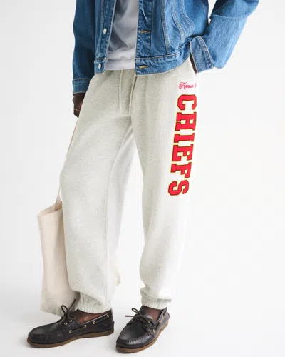 Abercrombie & Fitch Kansas City Chiefs Baggy Cinched Sweatpant In Gray