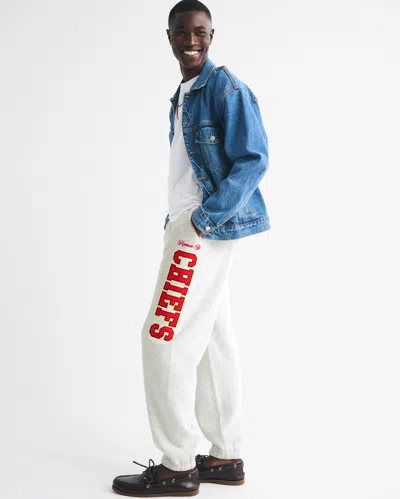 Abercrombie & Fitch Kansas City Chiefs Baggy Cinched Sweatpant In Gray