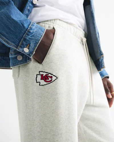 Abercrombie & Fitch Kansas City Chiefs Baggy Cinched Sweatpant In Gray