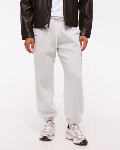 Abercrombie & Fitch Chicago Bears Baggy Cinched Sweatpant In Gray