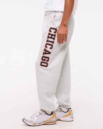Abercrombie & Fitch Chicago Bears Baggy Cinched Sweatpant In Gray