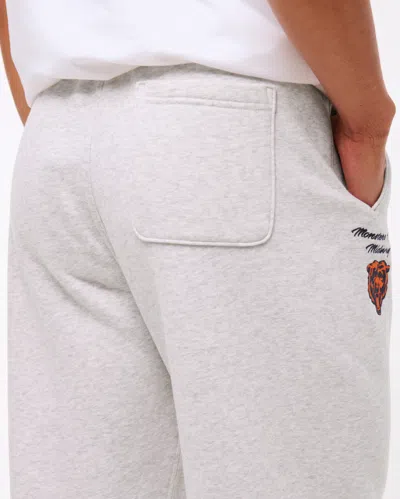 Abercrombie & Fitch Chicago Bears Baggy Cinched Sweatpant In Gray