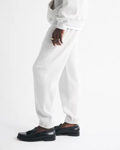 Abercrombie & Fitch Essential Cinched Sweatpant In White