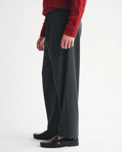 Abercrombie & Fitch Pleated Baggy Trouser In Gray