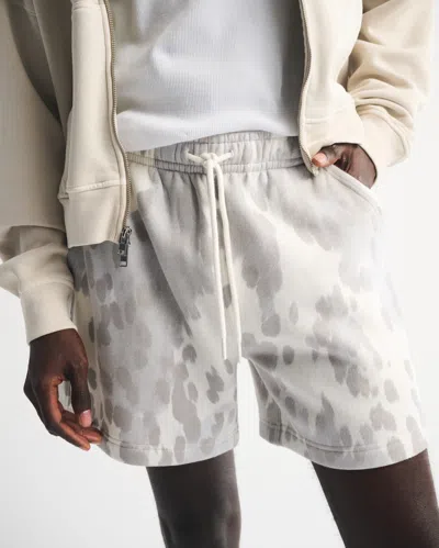 Abercrombie & Fitch Essential Short In Gray