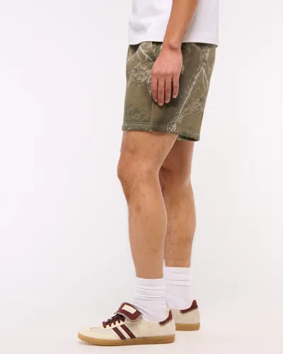 Abercrombie & Fitch Essential Short In Green