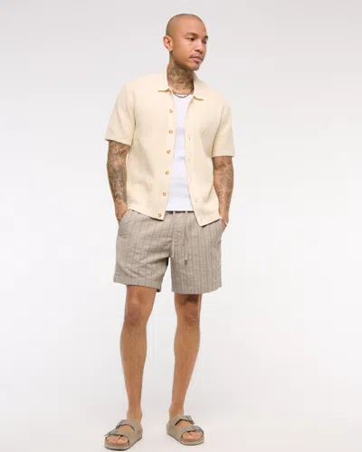 Abercrombie & Fitch Textured Pull-on Short In Gray