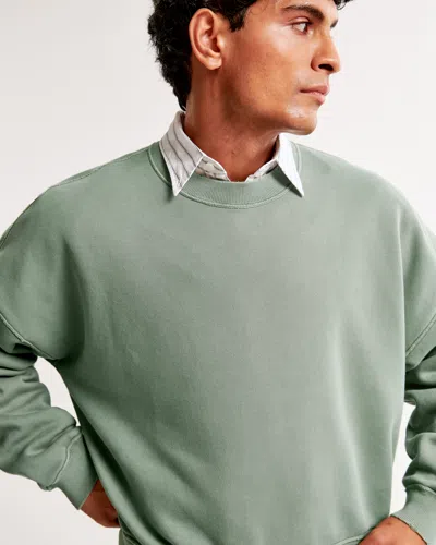 Abercrombie & Fitch Cropped Essential Crew Sweatshirt In Green