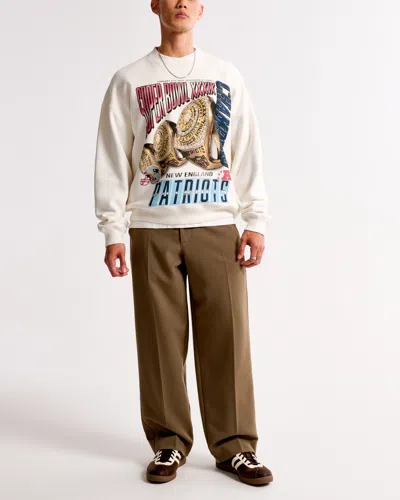 Abercrombie & Fitch New England Patriots Graphic Crew Sweatshirt