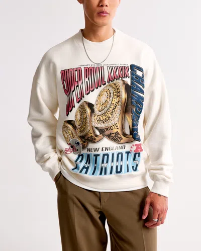 Abercrombie & Fitch New England Patriots Graphic Crew Sweatshirt