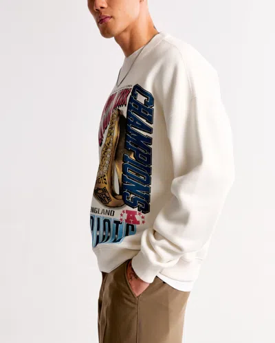 Abercrombie & Fitch New England Patriots Graphic Crew Sweatshirt