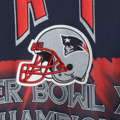 Abercrombie & Fitch New England Patriots Graphic Crew Sweatshirt