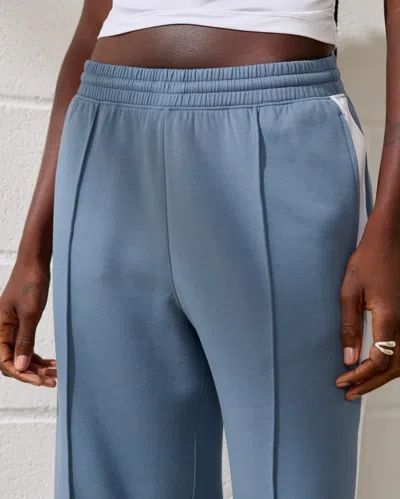 Abercrombie & Fitch Ypb Neoknit Wide Leg Sweatpant In Blue