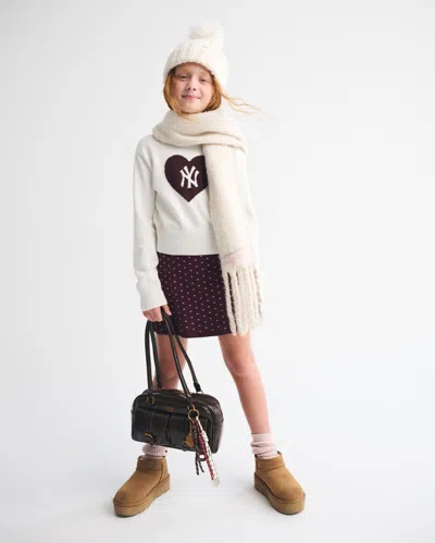 Abercrombie & Fitch New York Yankees Graphic Crew Sweater In White