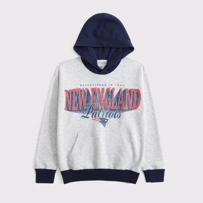 Abercrombie & Fitch New England Patriots Graphic Popover Hoodie In White