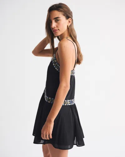 Abercrombie & Fitch V-neck Flowy Mini Skort In Black