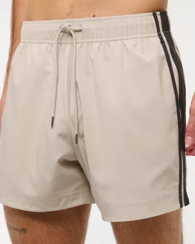 Abercrombie & Fitch Ypb Motiontek Retro Short In Brown