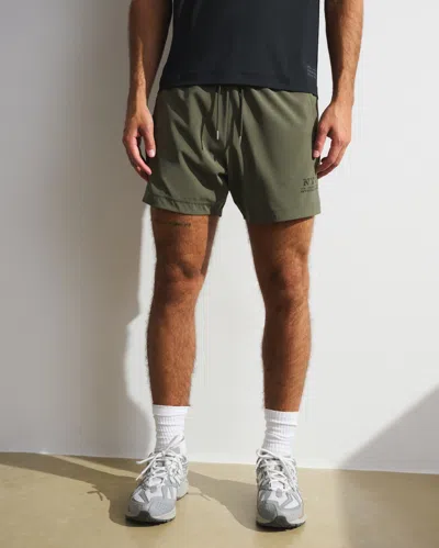 Abercrombie & Fitch Ypb Motiontek Retro Short In Green