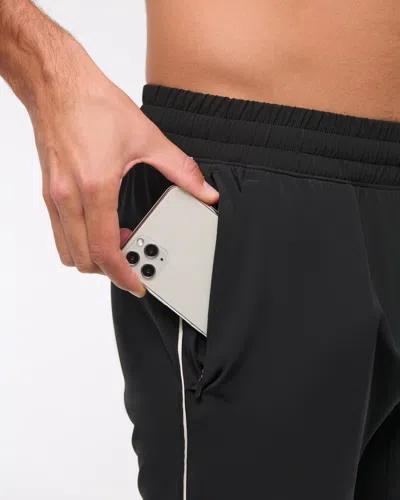 Abercrombie & Fitch Ypb Motiontek Cinched Hem Pant In Black