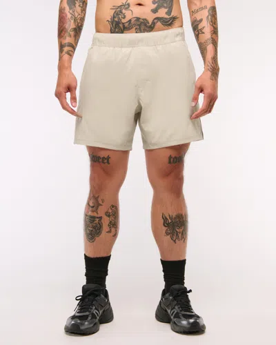 Abercrombie & Fitch Ypb Motiontek Lined Ready Short In White