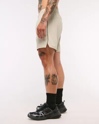 Abercrombie & Fitch Ypb Motiontek Lined Ready Short In White