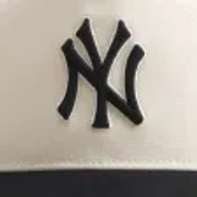 Abercrombie & Fitch New York Yankees '47 Hitch Cap In White