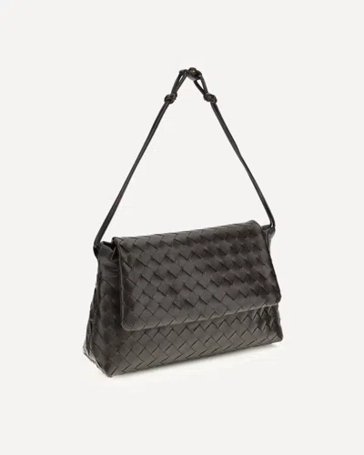 Bottega Veneta Woven Design Shoulder Bag In Black