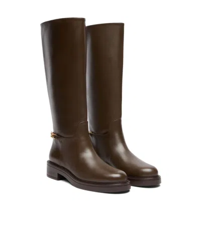 Stuart Weitzman Soluxe Celia Boot In Brown
