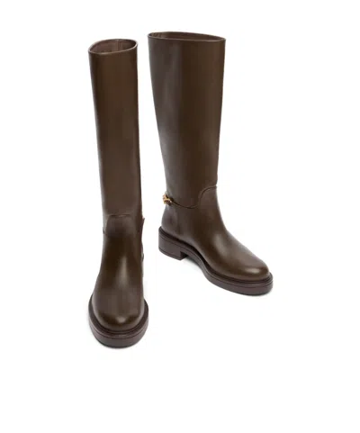 Stuart Weitzman Soluxe Celia Boot In Brown