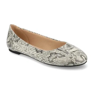 Journee Collection Womens Kavn Medium And Wide Width Comfort Insole Slip On Round Toe Ballet Flats In White