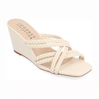 Journee Collection Womens Baylen Wedge Sandals In White