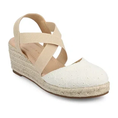 Journee Collection Womens Ashlee Wedge Sandals In White