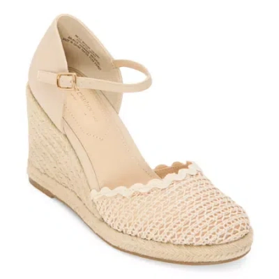 Liz Claiborne Womens Marian Wedge Sandals In White